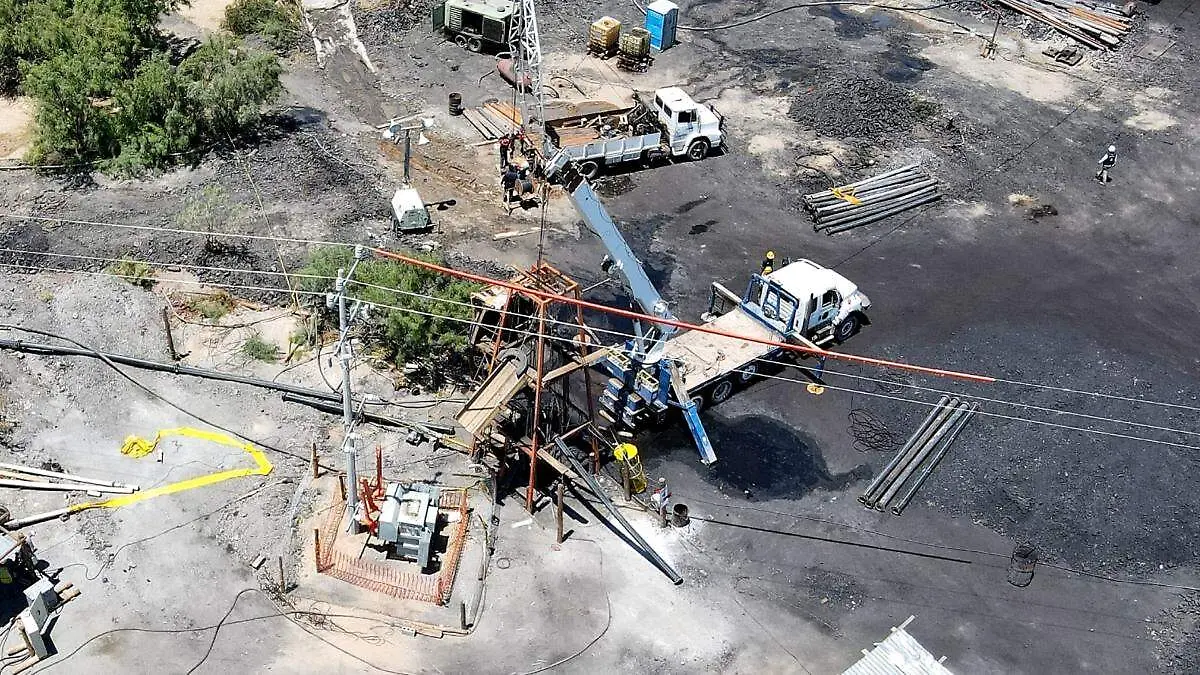 Se preparan a brigadistas y buzos para ingresar al pozo 2 de carbón